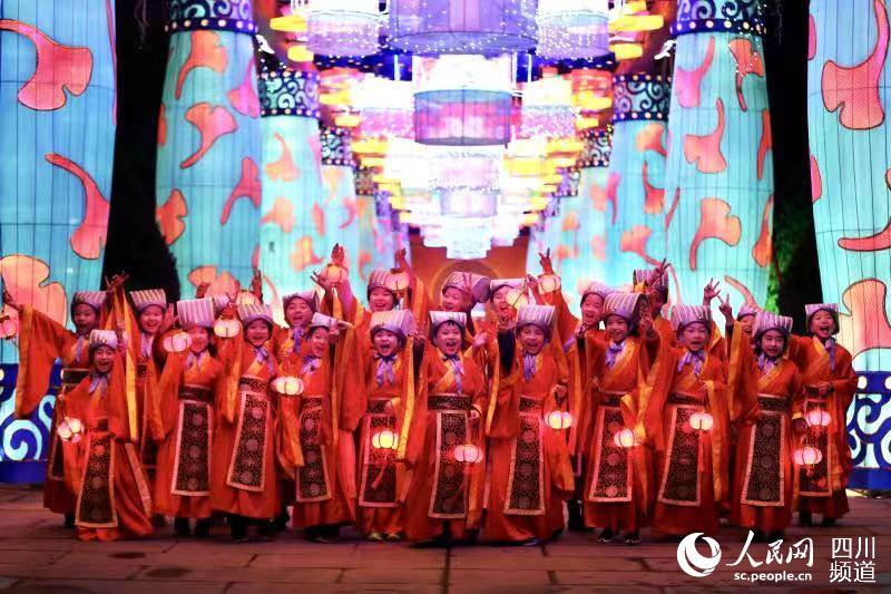 2020ɶRġСϲ齭 z