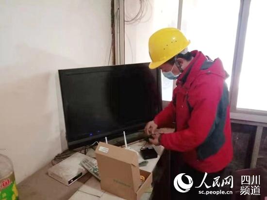 �Ї���ŏVԪ�ֹ�˾�W�j���̎���С��Ұ��b���������Ĵ���Ź��D��