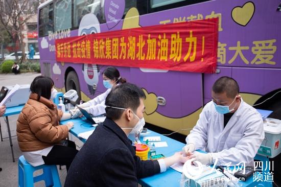 �\�����F��ȡ�֕r���ֶ��������ķ�ʽ�M�ЫIѪ�����\�����F���D��