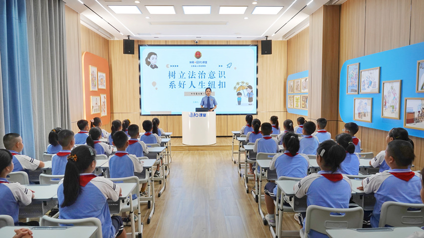 講課現場。古藺縣融媒體中心供圖