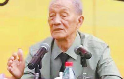 柴云振：隱功埋名的戰斗英雄雖然戰功赫赫，他卻悄然回到老家四川省岳池縣農村，在田間地頭揮灑汗水，從來不提自己的功績。[詳細]