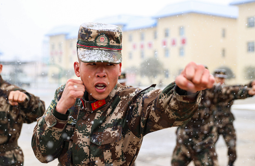 ٱѩMиӖ侯ĴꠙCӵ֧꠹D