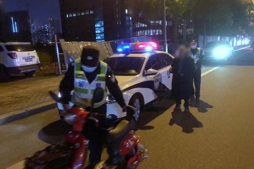 巡邏中。成都市公安局天府新區分局供圖