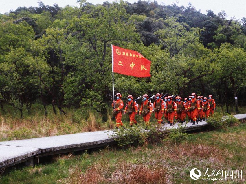 ɽɭ֧ꠈጎhǰv΄ĜYz