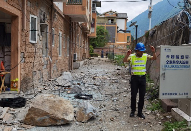 寶興縣順江村光纜搶修現場。中國電信四川公司供圖