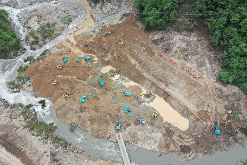 壅塞體處置現場航拍畫面。中國安能三局供圖