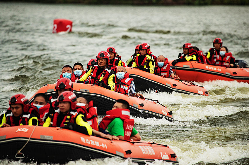 四川眉山防汛救災實戰演練。四川省眉山市消防救援支隊供圖
