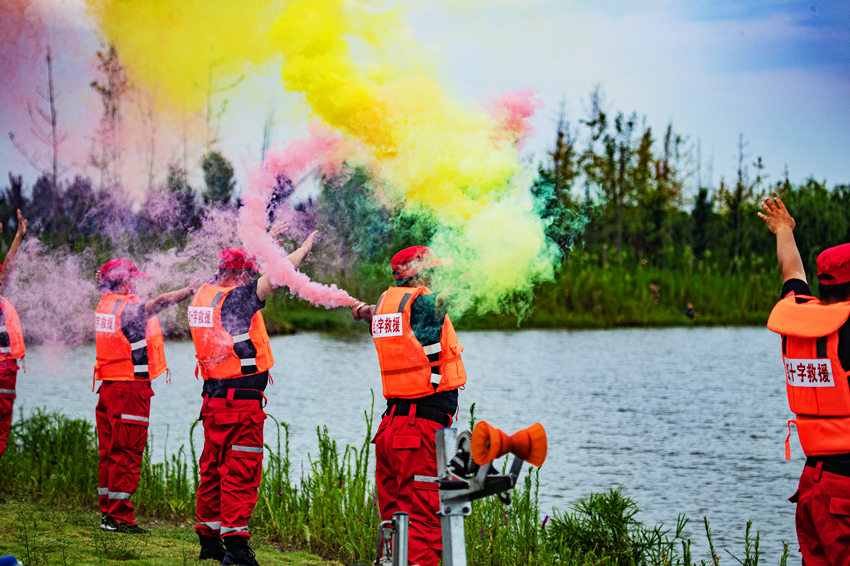 四川眉山防汛救災實戰演練。四川省眉山市消防救援支隊供圖