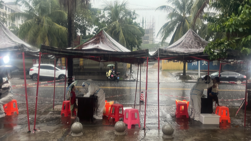 小朋友很堅強。游青燕攝