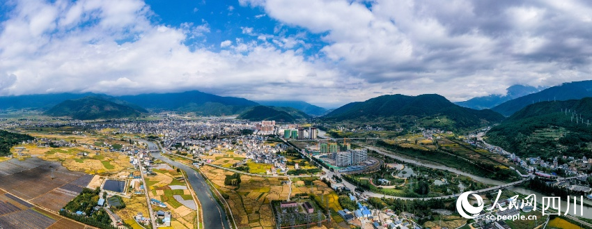 位于安寧河谷中的冕寧。余祖靜攝