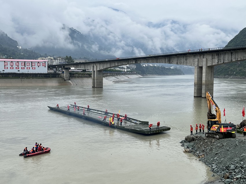 動力舟船抵岸。蜀道集團供圖