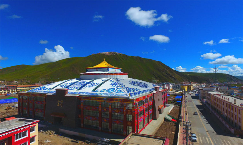 金牛區援建石渠縣文化體育館。成都市民宗局供圖