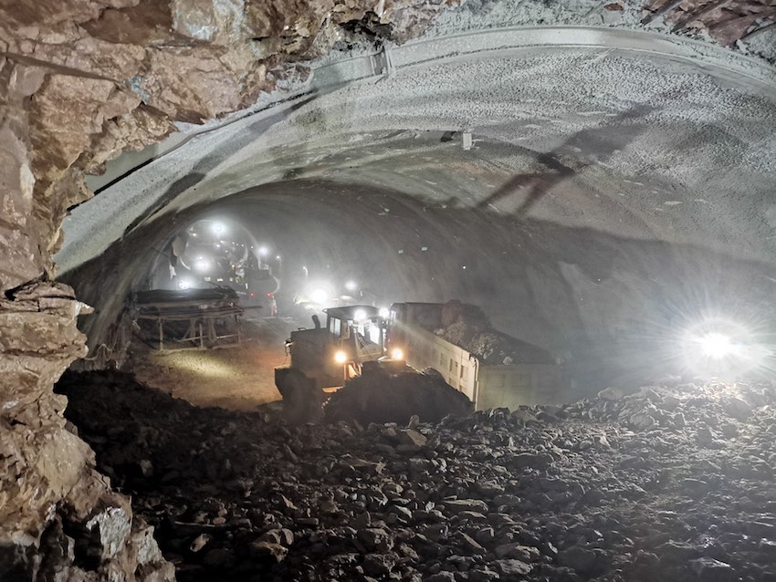 隧道貫通掌子面。成蘭公司供圖