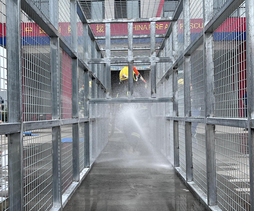 德陽消防開展縱深滅火內功操訓練。四川省消防救援總隊供圖