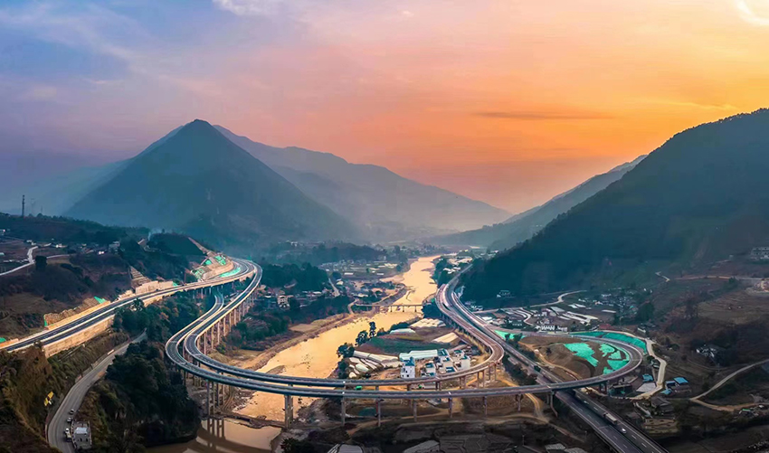 四川6條高速公路（路段）即將通車。四川省交通運輸廳供圖