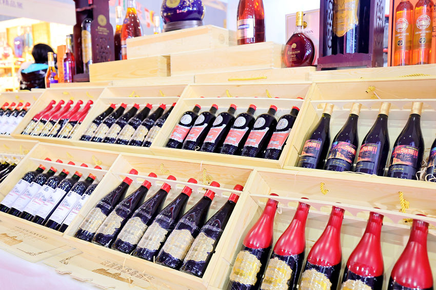 全球進口商品展上商家展出商品。四川省供貨商商會供圖