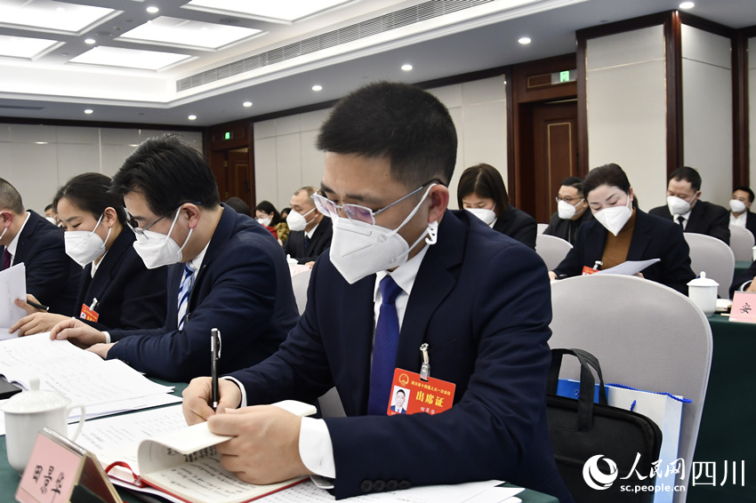 四川省人大代表田景華。人民網 王洪江攝