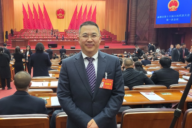 成都市第十八屆人大代表李大福。受訪者供圖