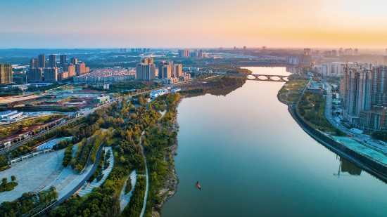 沱東城市全景區。張藍攝