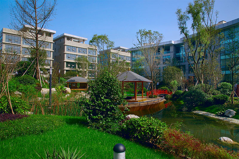 青羊總部基地園林式辦公環境