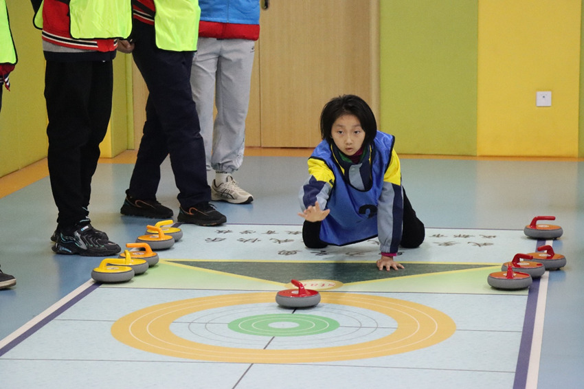 融合足球、旱地冰壺比賽現場。成都市殘聯供圖