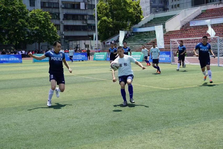 足球比賽現場。共青團彭州市委供圖