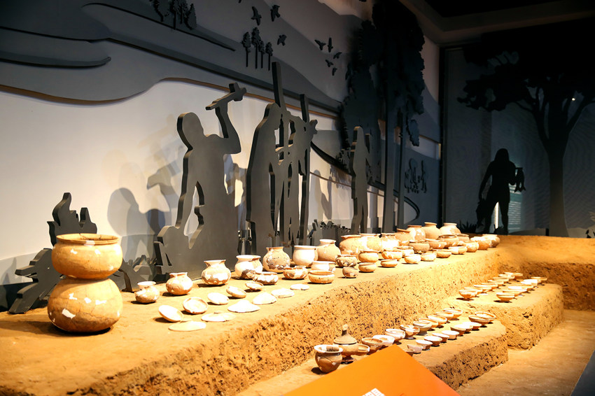 羅家壩遺址博物館內展出的部分展品。宣漢縣委宣傳部供圖