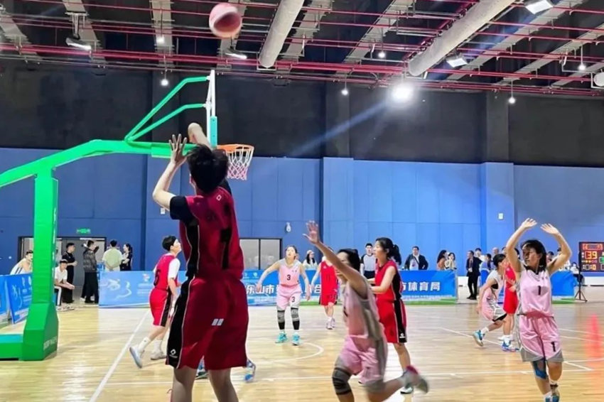 成都市聾人女子籃球隊比賽現場。成都市殘聯供圖