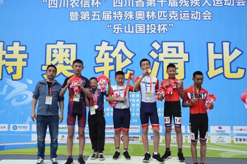 周治宇獲得金牌。成都市殘聯供圖