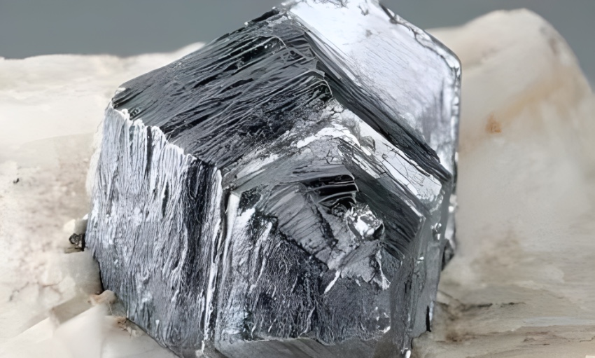 九龍縣鉬礦石。九龍縣經濟信息和商務合作局供圖 