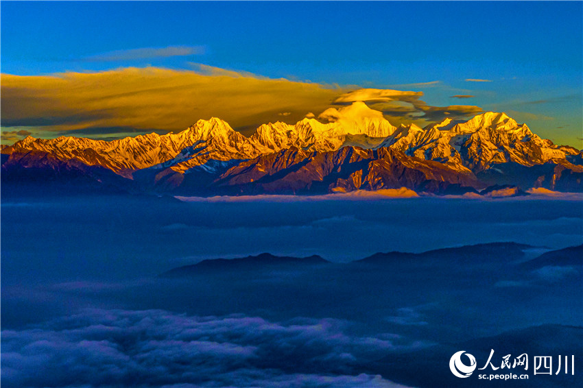 美景醉人朋友圈。周萬龍攝