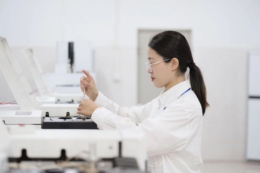 正在工作的馬熙夢。受訪者供圖