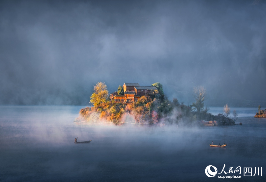 瀘沽湖。葉昌云攝