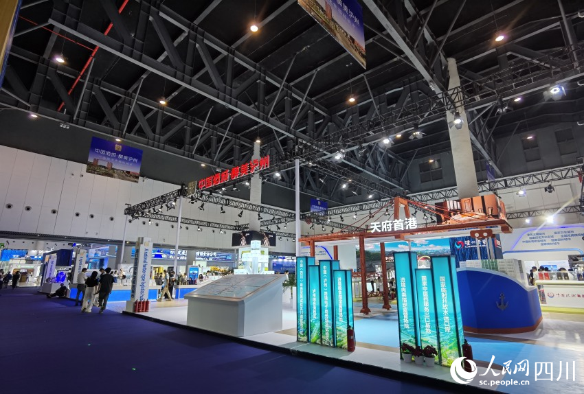 第十九屆中國西部國際博覽會展會現場。實習生 羅怡滋攝