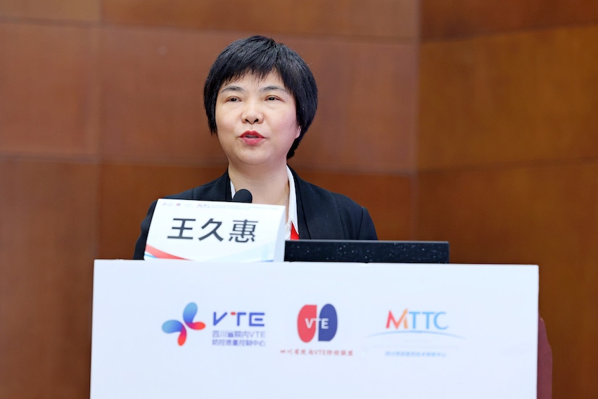 王久惠在講課。受訪者供圖