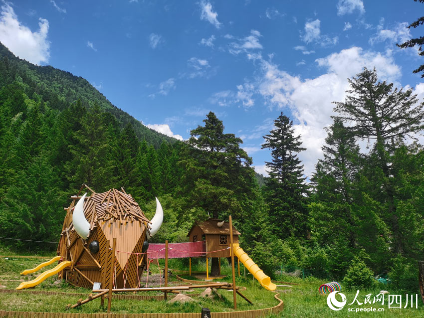 山間樂園。人民網 劉海天攝