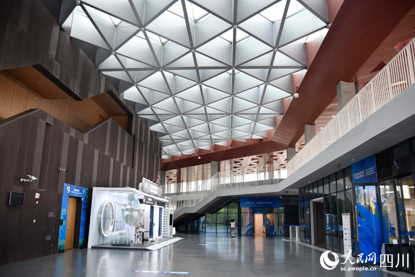 大運村“風之谷”通廊。 人民網記者 王洪江攝