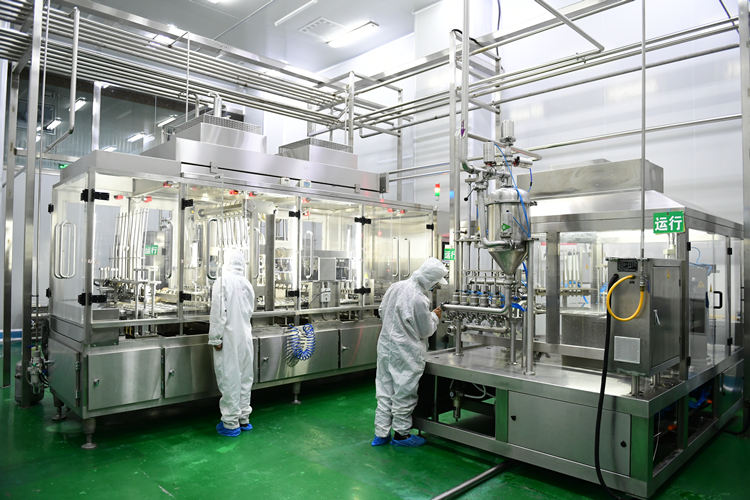 奶粉生產車間。阿壩州委宣傳部供圖