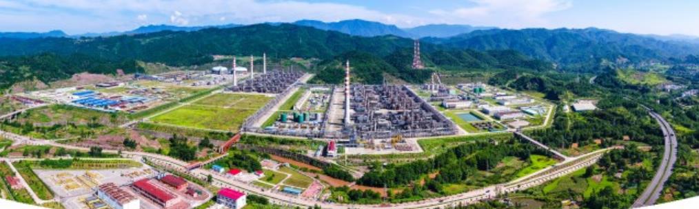 亞洲最大的天然氣凈化廠——普光天然氣凈化廠 (中共宣漢縣委宣傳部供圖)