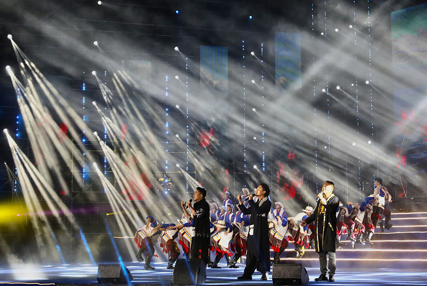 歡樂的歌兒唱起來?；顒又鬓k方供圖