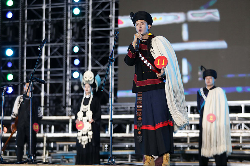 參賽選手在比賽中。王磊攝