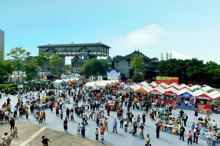 活動現場人氣足。龍泉驛區委宣傳部供圖