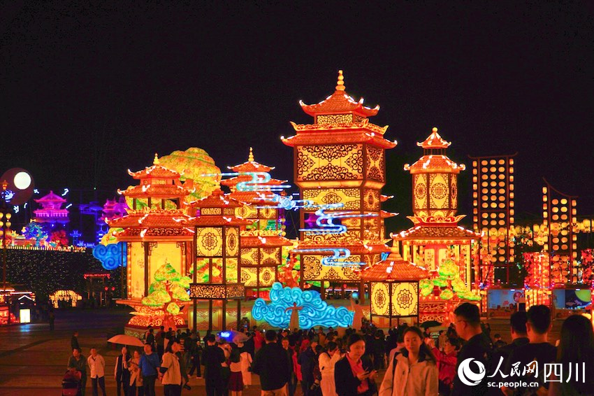 2023中華彩燈大世界中秋國慶彩燈嘉年華現場。人民網 趙祖樂攝
