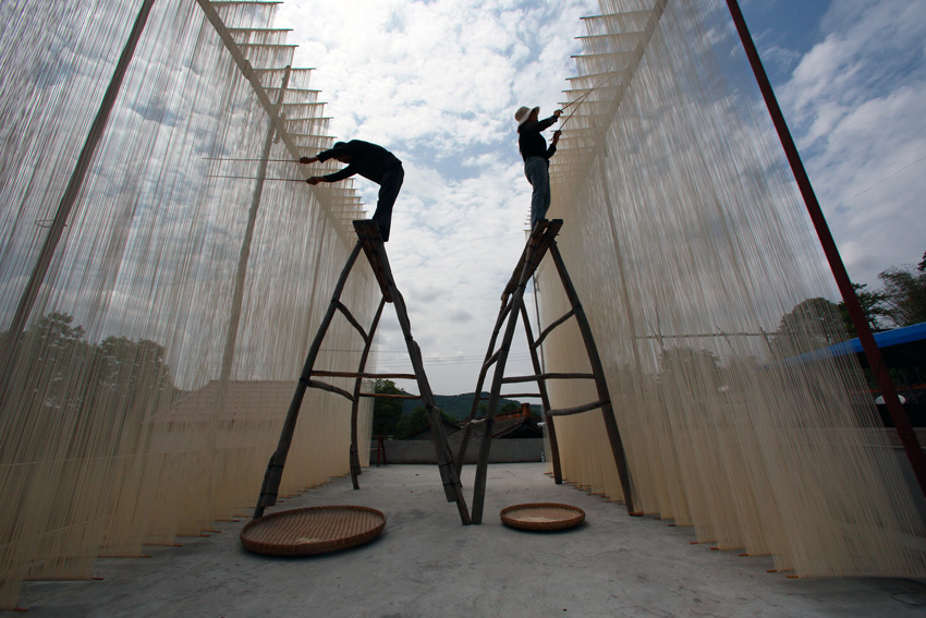 掛面場景。中江縣委宣傳部供圖