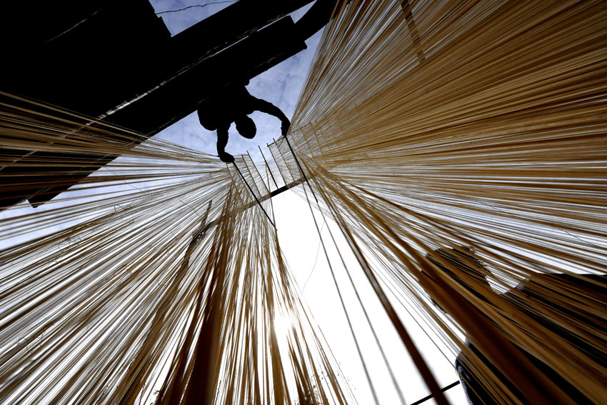 空中掛面。中江縣委宣傳部供圖