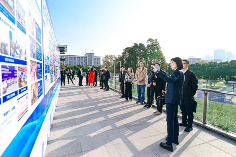 現場參觀。省人社廳供圖