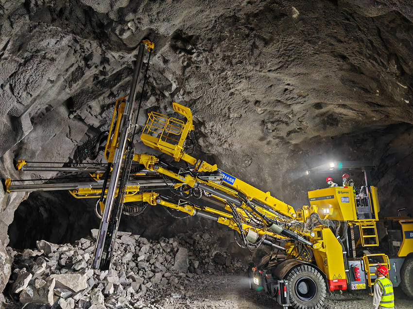 雅礱江孟底溝水電站建設現場。雅礱江公司供圖