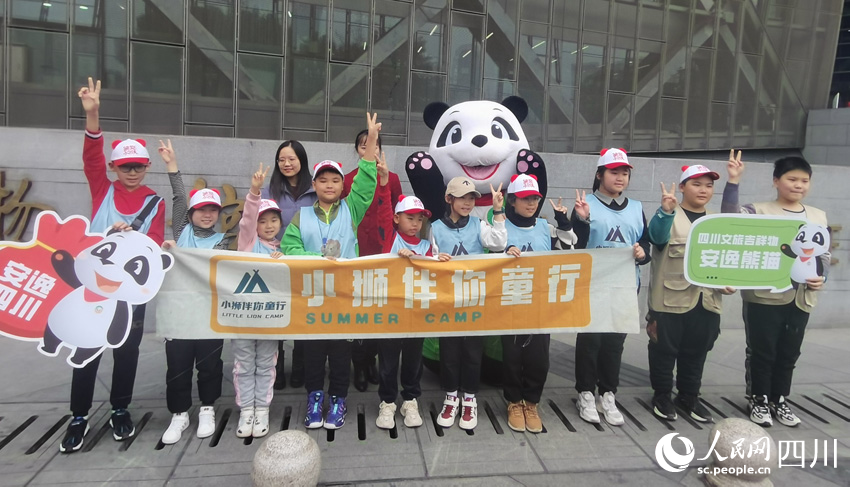 成都博物館，“小東北虎”來了！人民網記者 劉海天攝