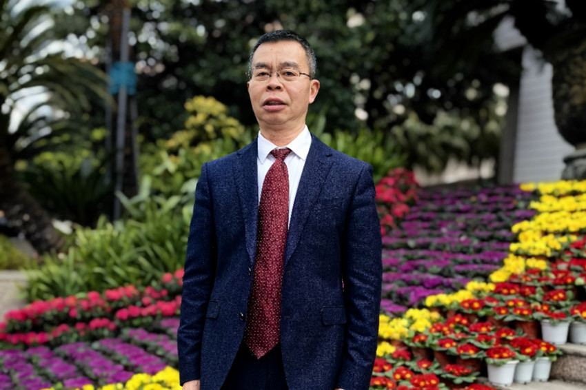 省政協委員，資陽市政協副主席倪勛。受訪者供圖