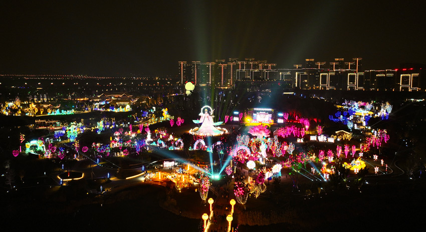 燈會全景。龍泉驛融媒體中心供圖
